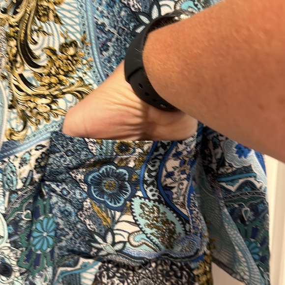 NWT- Joan Rivers Classics Collection, Print Textured Blouse, long Sleeves - Picture 9 of 12